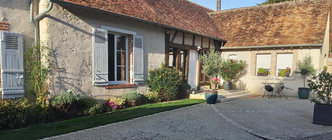 Agreables Chambres D'Hotes Dans Maison Xviiie Винёй Экстерьер фото